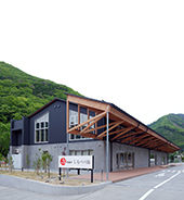 武田信玄公かくし湯の里ヘルシースパサンロードしもべの湯(外観)